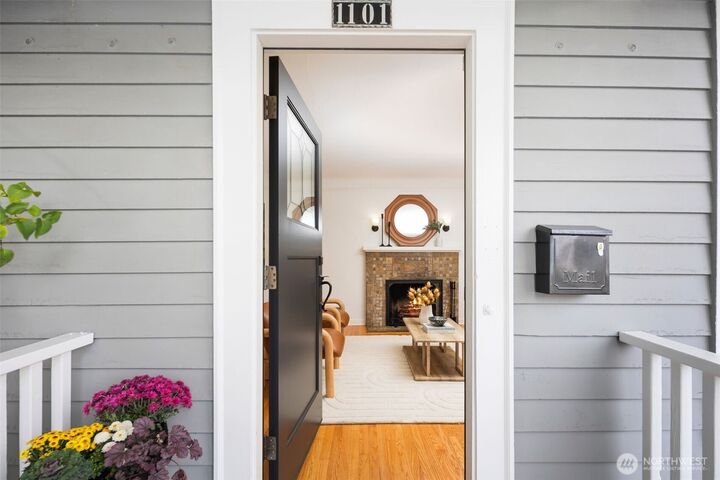 Property Photo:  1101 NW 62nd Street  WA 98107 