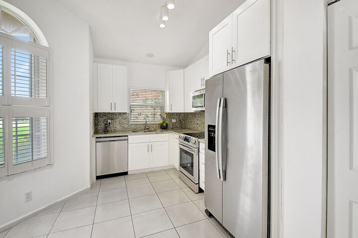 Property Photo:  6340 Long Key Lane  FL 33472