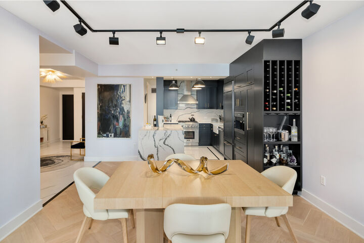 Property Photo:  188 E 78th Street 5D  NY 10075