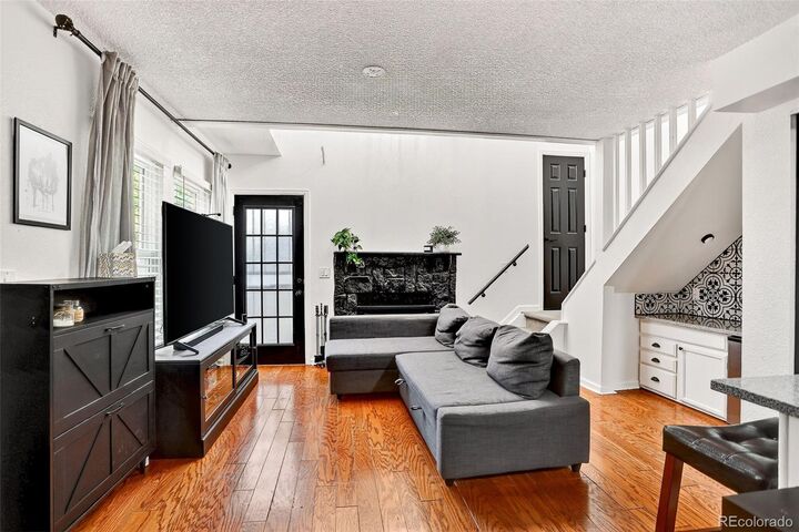 Property Photo: 962 S Dearborn Way 12 CO 80012