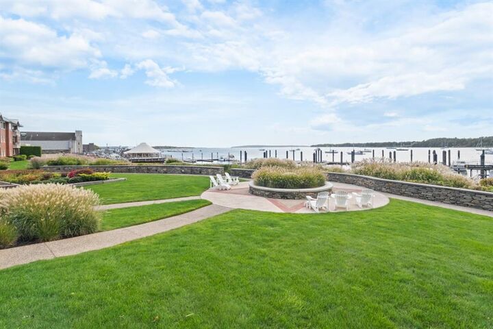 Property Photo: 341 Thames Street 109S RI 02809