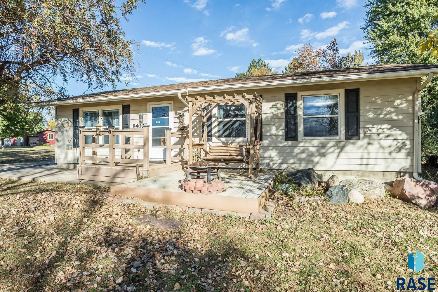 Property Photo:  8400 E 41st St  SD 57110 