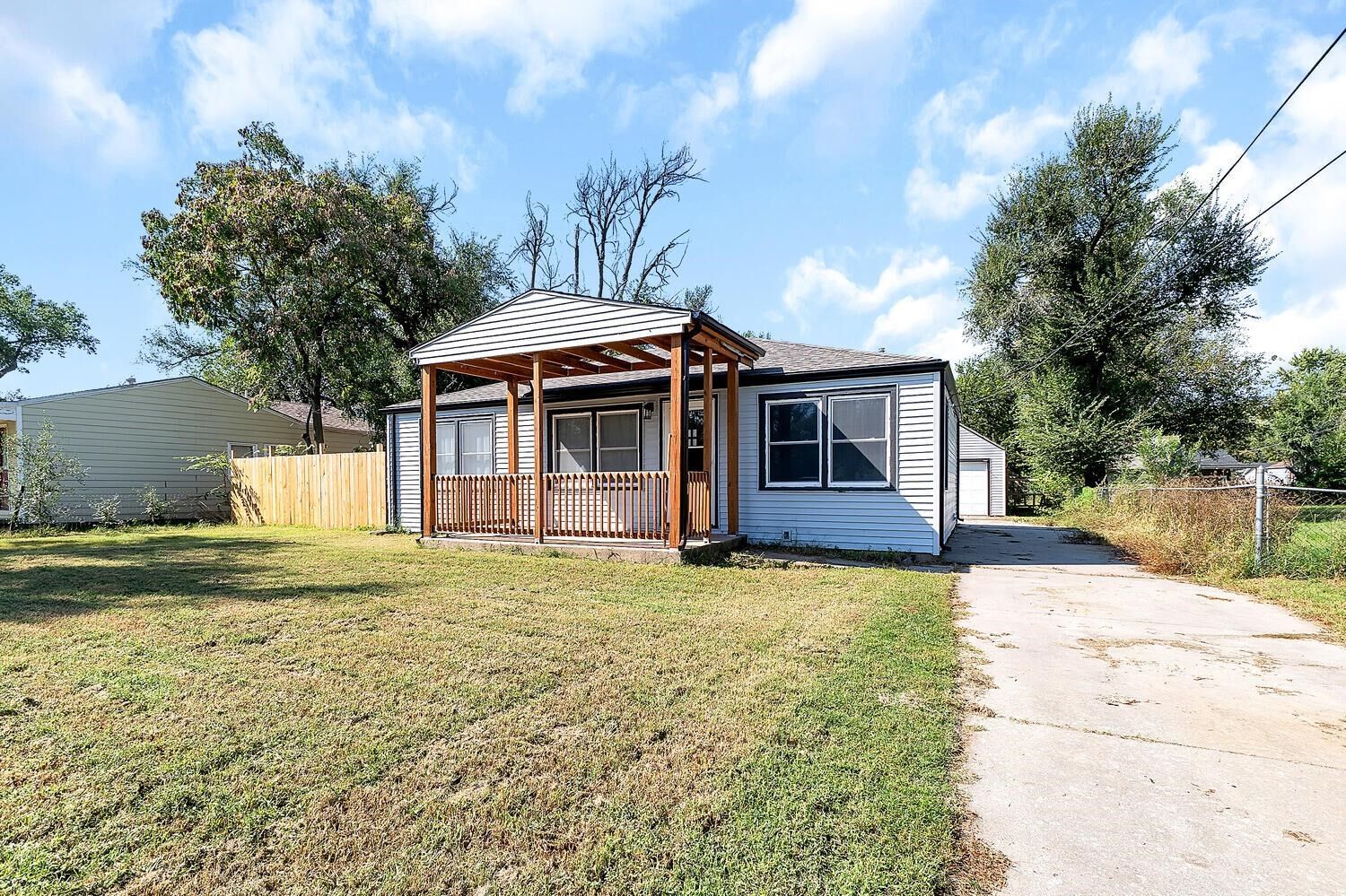 Property Photo: 757 N Dougherty Ave KS 67212
