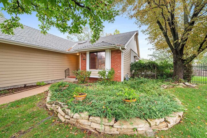 Property Photo: 2507 N Rock Rd KS 67226