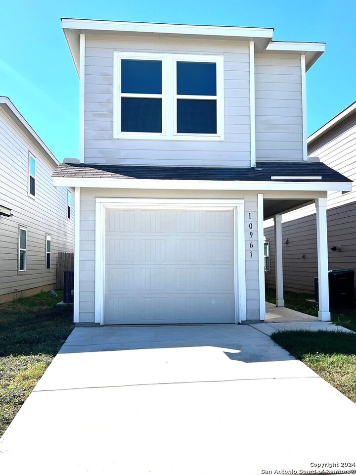 Property Photo: 10961 Presa Way TX 78223