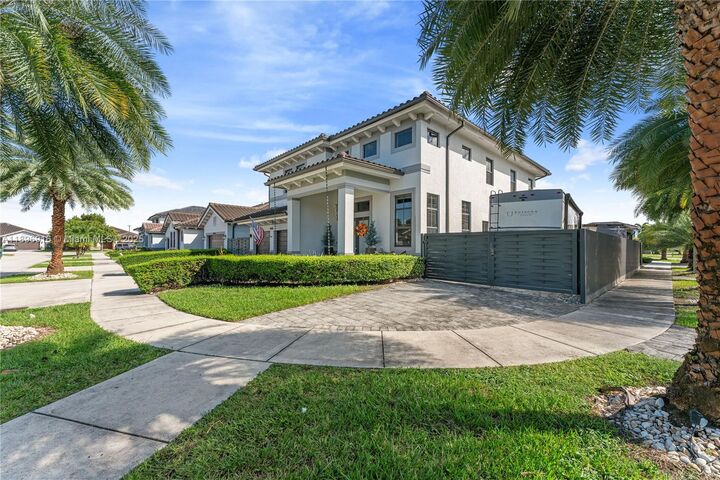 Property Photo:  14856 SW 27th Ter  FL 33185
