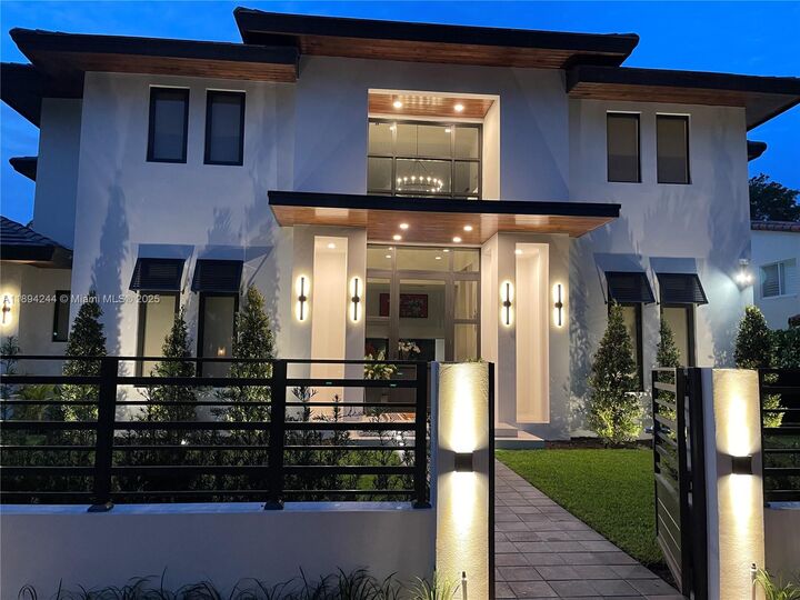 Property Photo:  1515 Urbino  FL 33146 