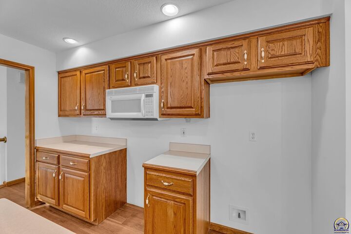 Property Photo: 3912 SW Stonybrook Dr KS 66610
