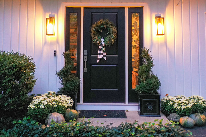 Property Photo: 109 Buckboard Lane CT 06824
