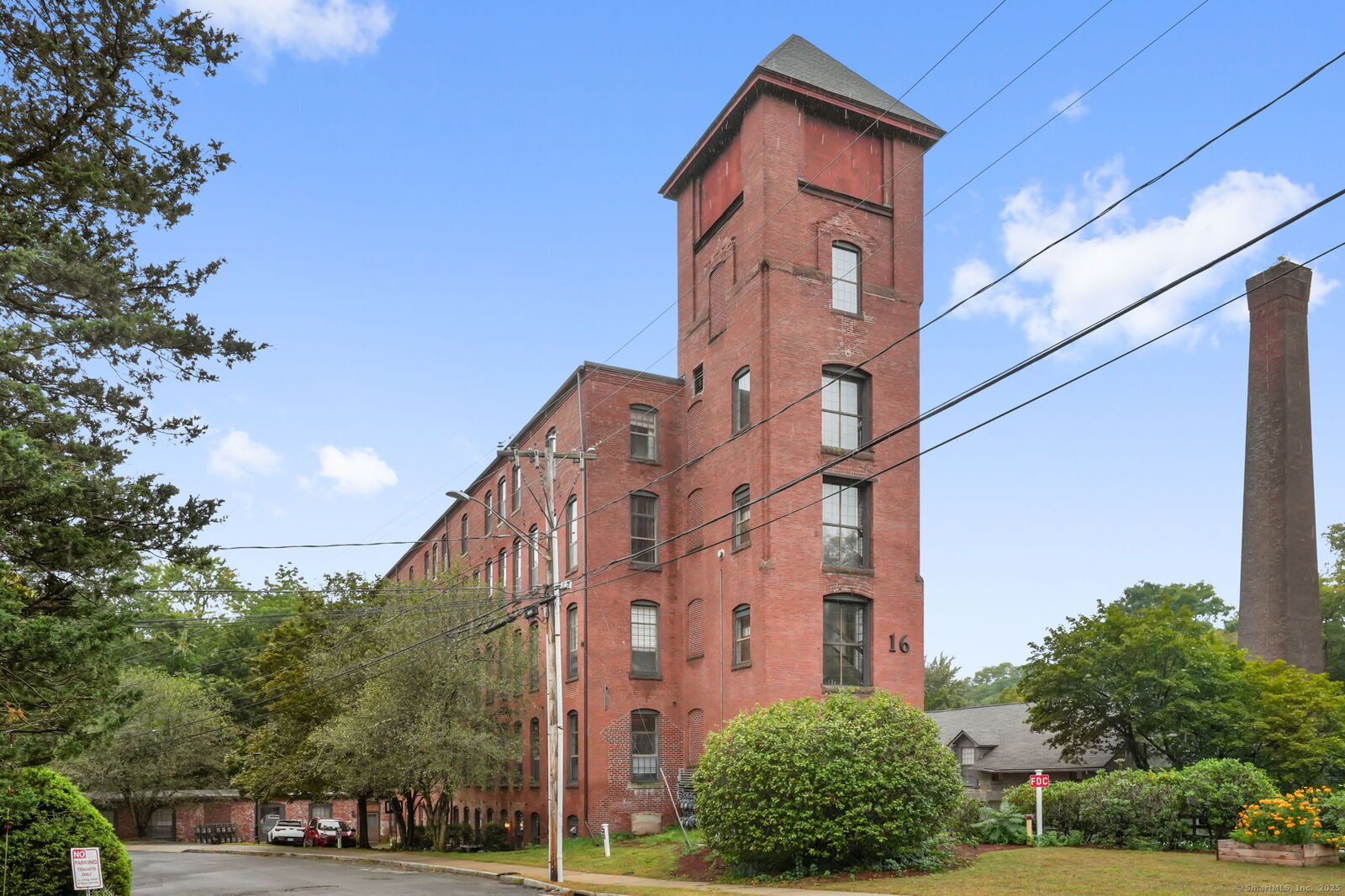 Property Photo: 16 Vernon Avenue Apt 21 CT 06066