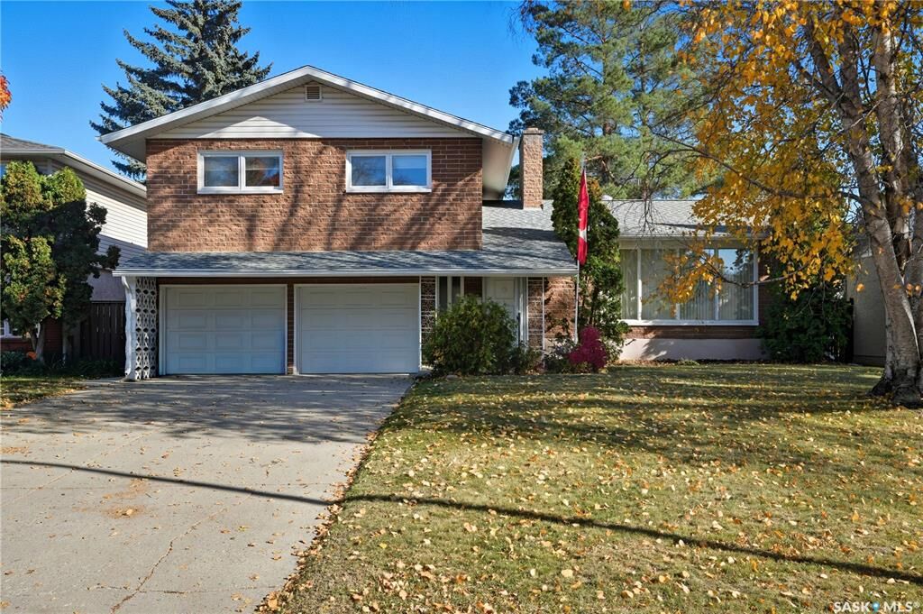 Property Photo: 1333 Arlington Avenue SK S7H 2Y1