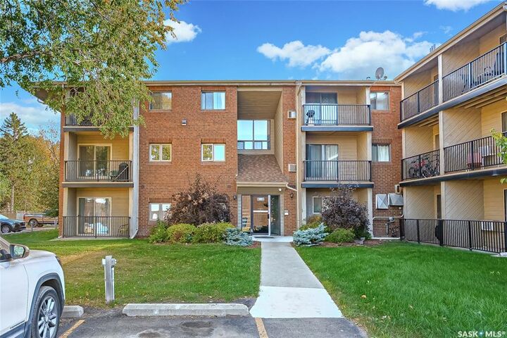 Property Photo: 4219 Degeer Street 41 SK S7H 4N6