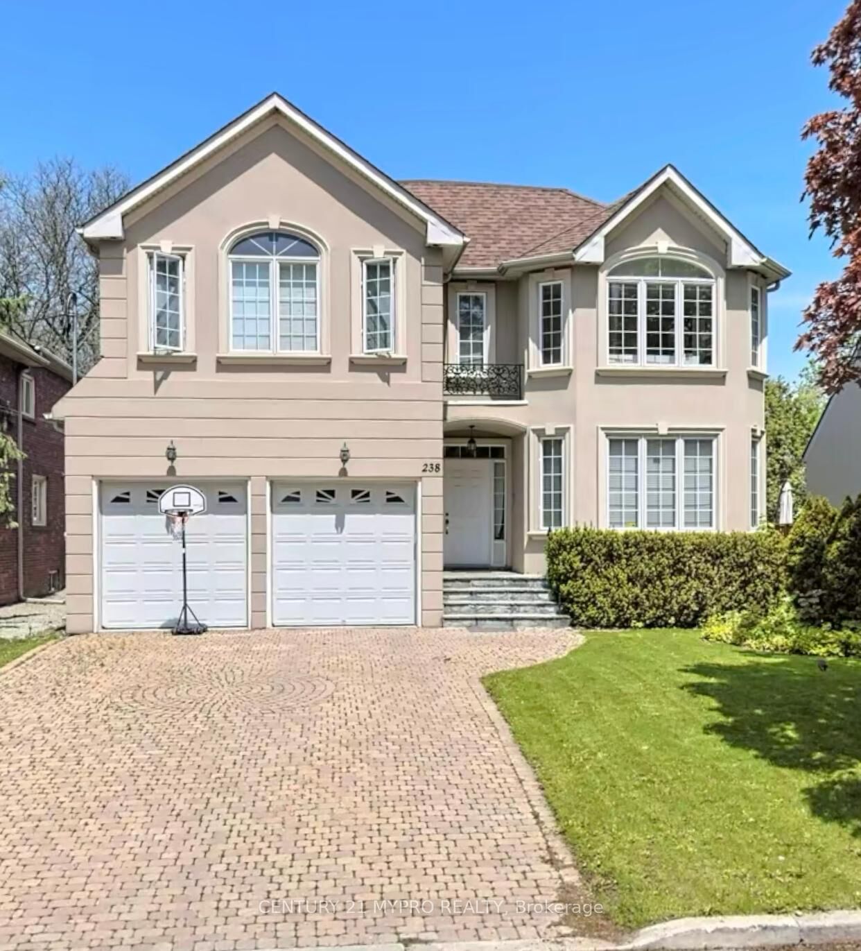 Photo de la propriété: 238 Poyntz Avenue ON M2N 1J7
