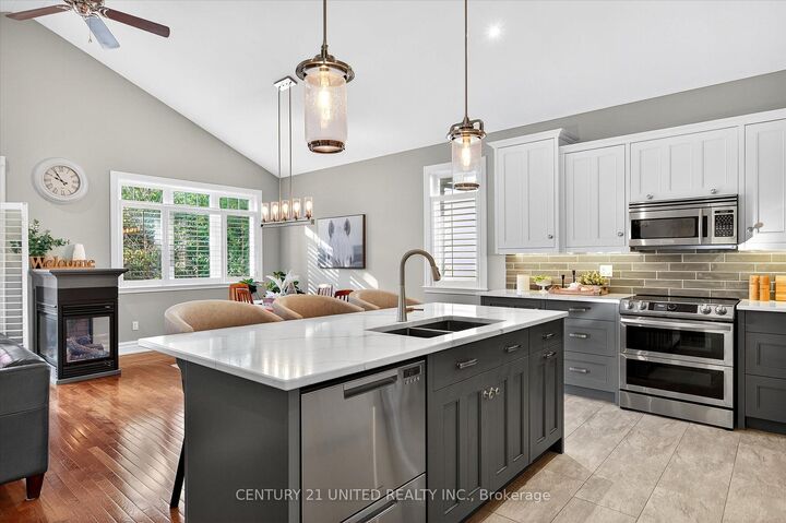 Photo de la propriété:  35 Brinton Drive  ON K9J 8S9 