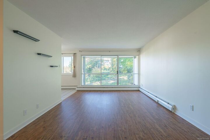 Photo de la propriété: 999 Bowen Rd 5304 BC V9N 2E7