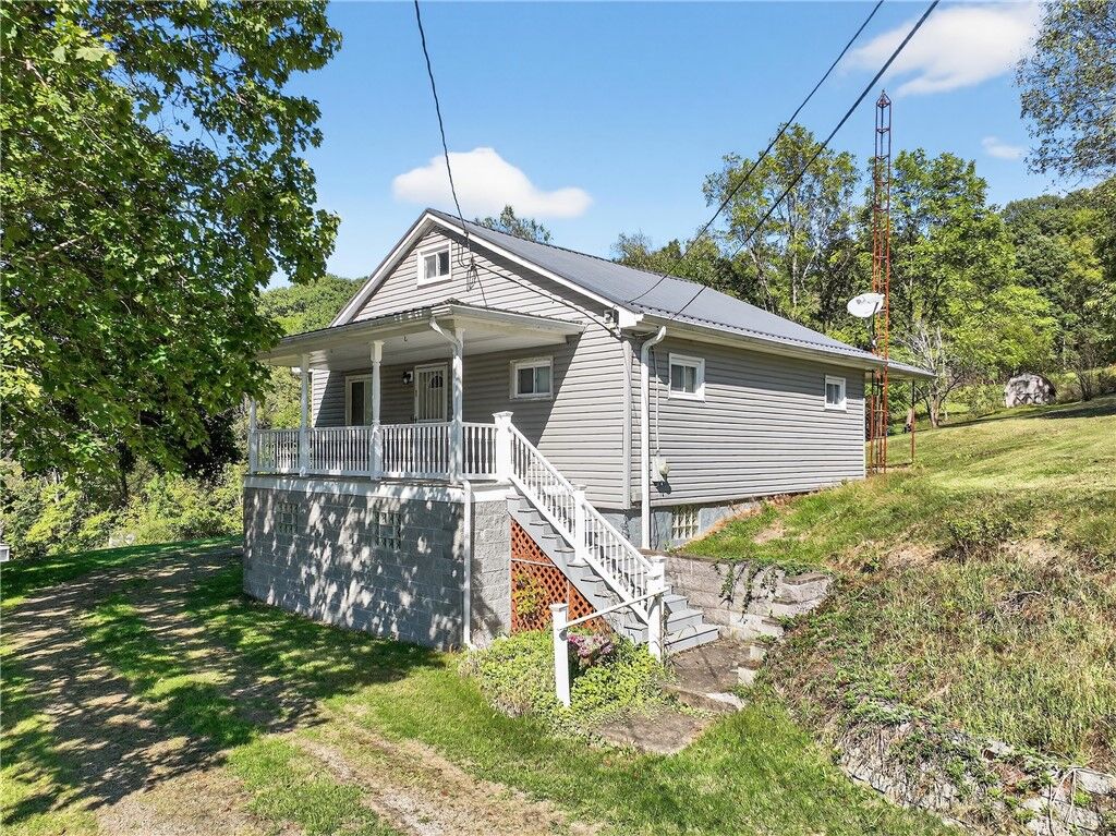 Property Photo: 82 Phillips Rd PA 15021
