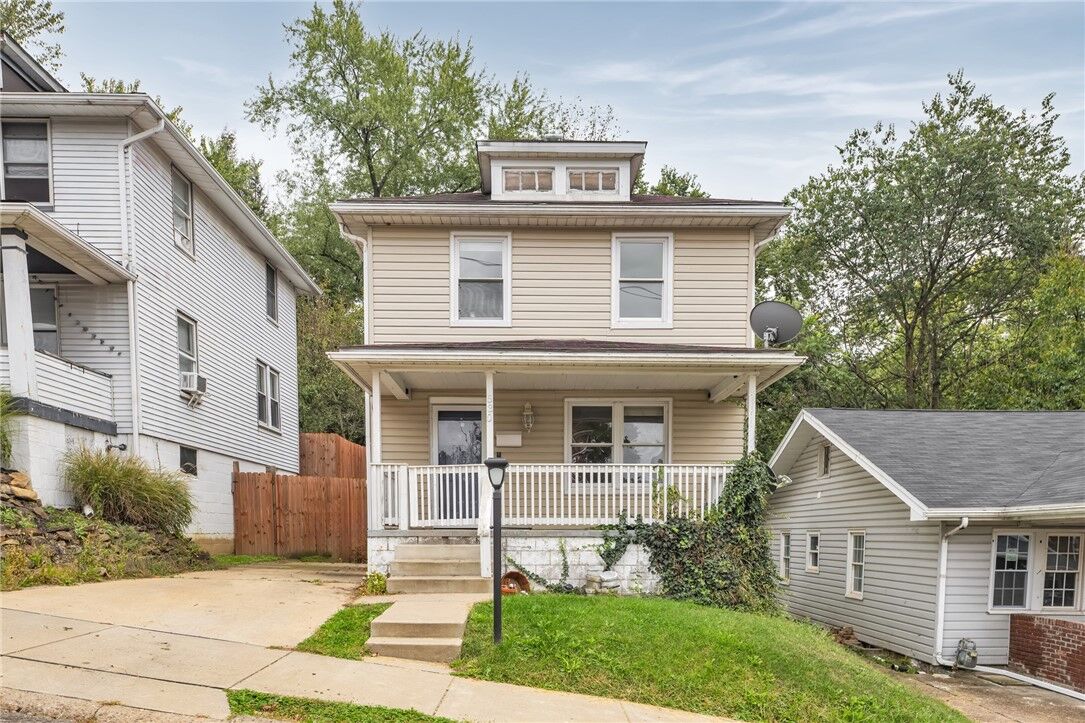 Property Photo: 530 Holmes Ave PA 15005