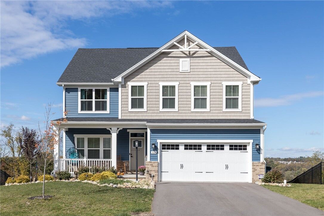 Property Photo:  519 Dogwood Ln  PA 15057 