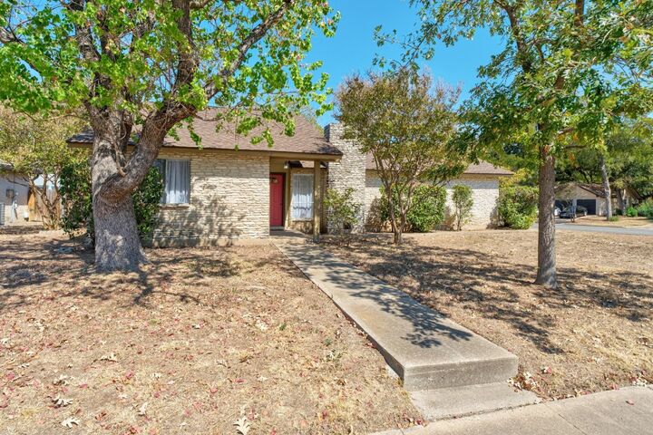 Property Photo: 2100 Cindy Lane TX 78727