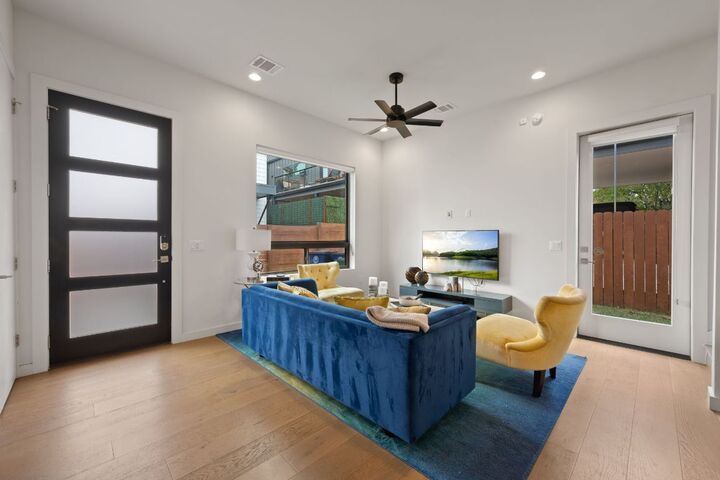 Property Photo:  2941 E 14th Street 2  TX 78702
