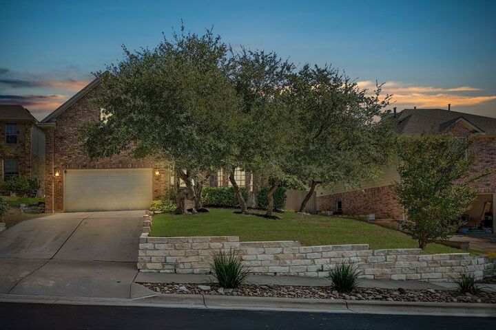 Property Photo: 10109 Chestnut Ridge Road TX 78726
