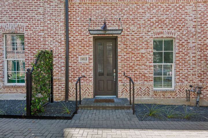 Property Photo:  1301 Town Creek Drive 2  TX 78741 