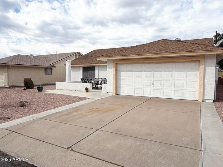 Property Photo:  550 S 76th Place  AZ 85208 