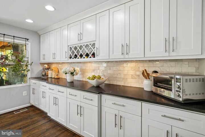 Property Photo: 20945 Rubles Mill Court VA 20147