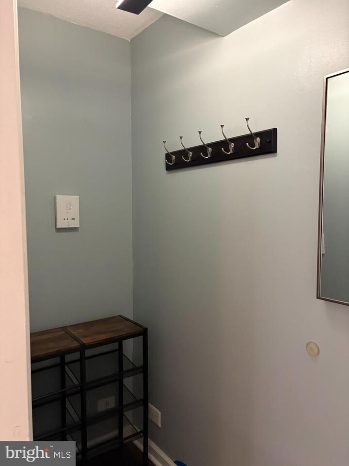 Property Photo:  206 N George Mason Drive 1  VA 22203 