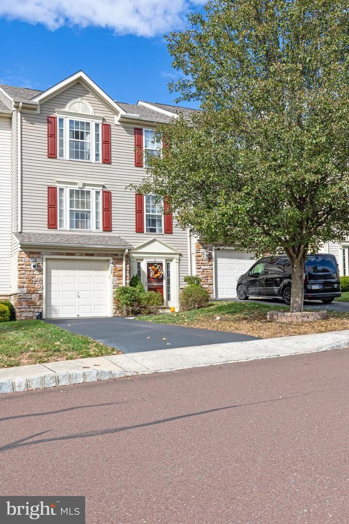 Property Photo: 103 Brookview Lane PA 19464