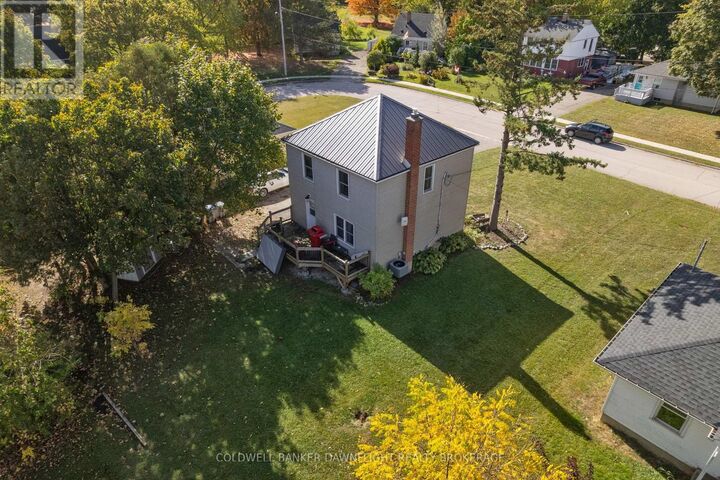 Property Photo:  106 Kensington Crescent  ON N0M 1Y0 