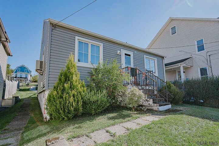 Property Photo:  1355 Franklin Street  PA 15905