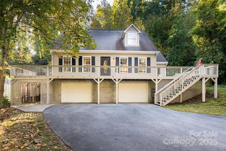 Property Photo: 315 Glenn Bridge Road NC 28704