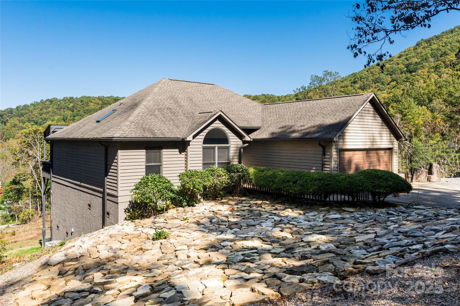Property Photo: 6 Laurel Trail NC 28803