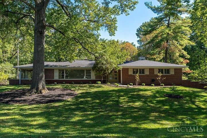 7300 Aracoma Forest Drive  Cincinnati OH 45237 photo