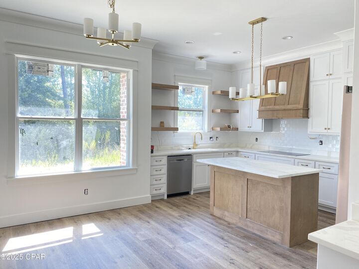 Property Photo: 610 Shady Oaks Lane FL 32444
