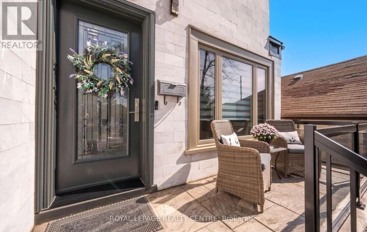 Property Photo: 1071 Westmount Avenue ON L5E 1X5