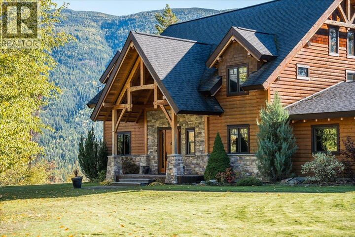 Property Photo: 127 Grizzly Place BC V1N 4T5