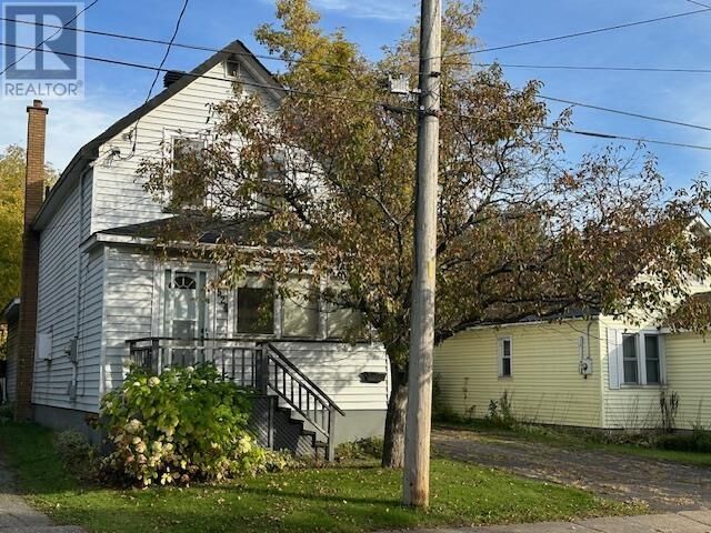 Property Photo: 524 Northland Rd ON P6C 3N9