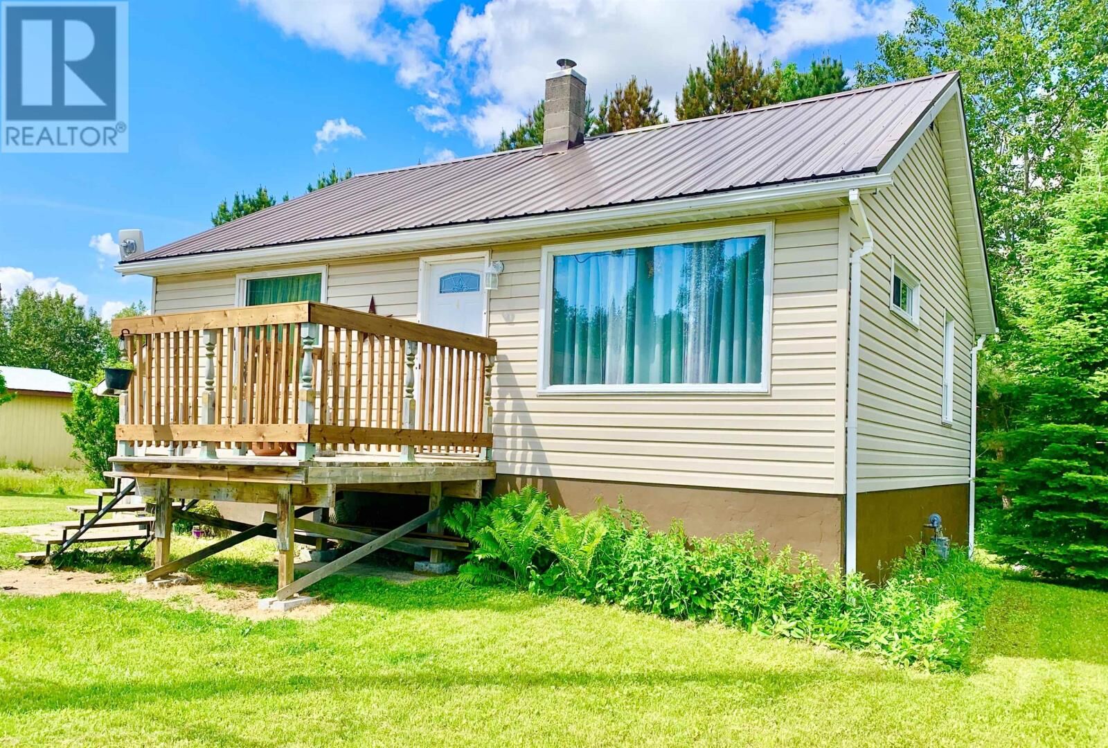Property Photo: 78 Armstrong St ON P0V 2V0