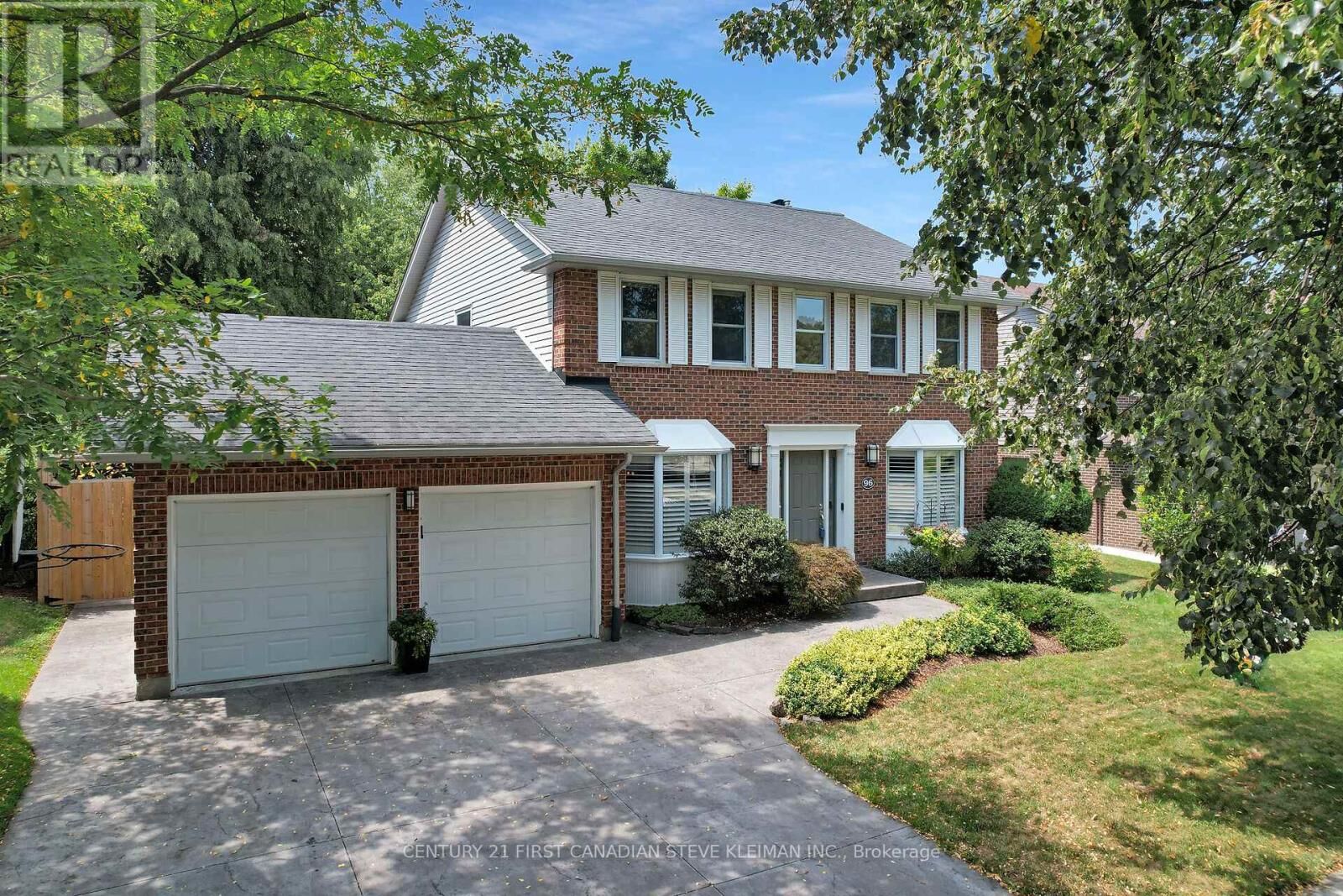 Photo de la propriété: 96 Meridene Crescent West ON N5X 1G2