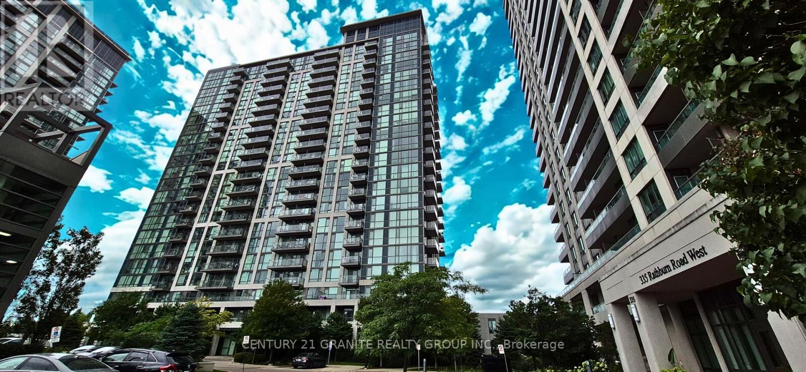 Photo de la propriété: 349 Rathburn Road 1719 ON L5G 0B9