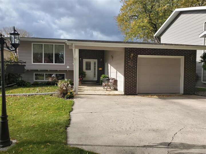 21 Campbell Place  Portage La Prairie MB R1N 3J6 photo