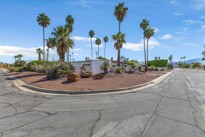 Property Photo: 2250 Acacia Road E CA 92262