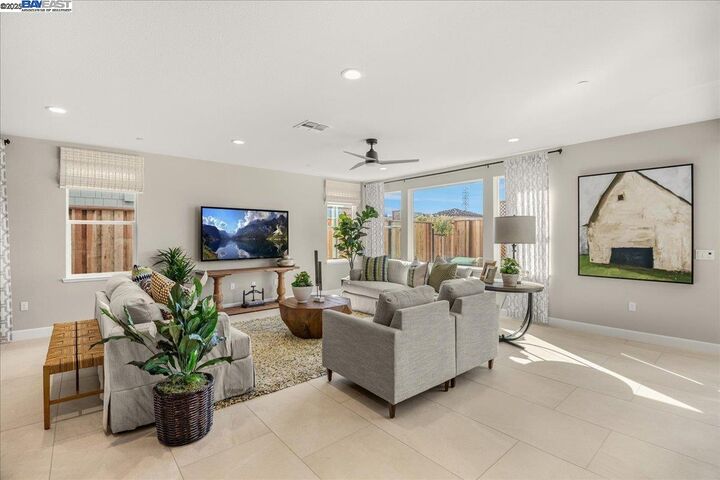 32613 Singh Circle  Union City CA 94587 photo