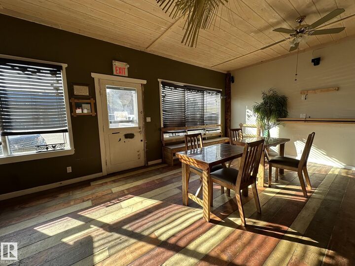 Property Photo: 38 Wheatland Avenue AB T0A 3C0
