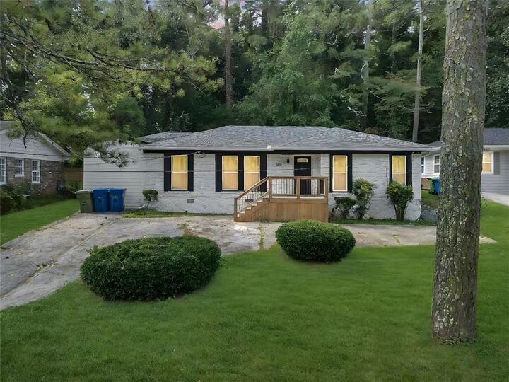 Property Photo:  1901 Windsor Drive SW  GA 30311