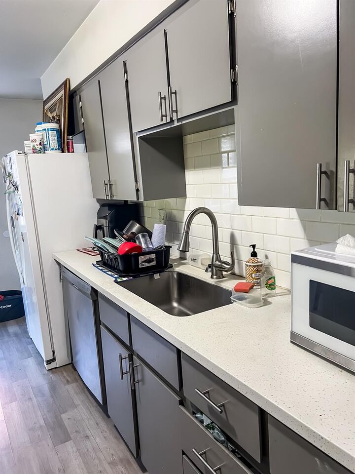 Property Photo:  5833 E Pontiac Way  CA 93727 