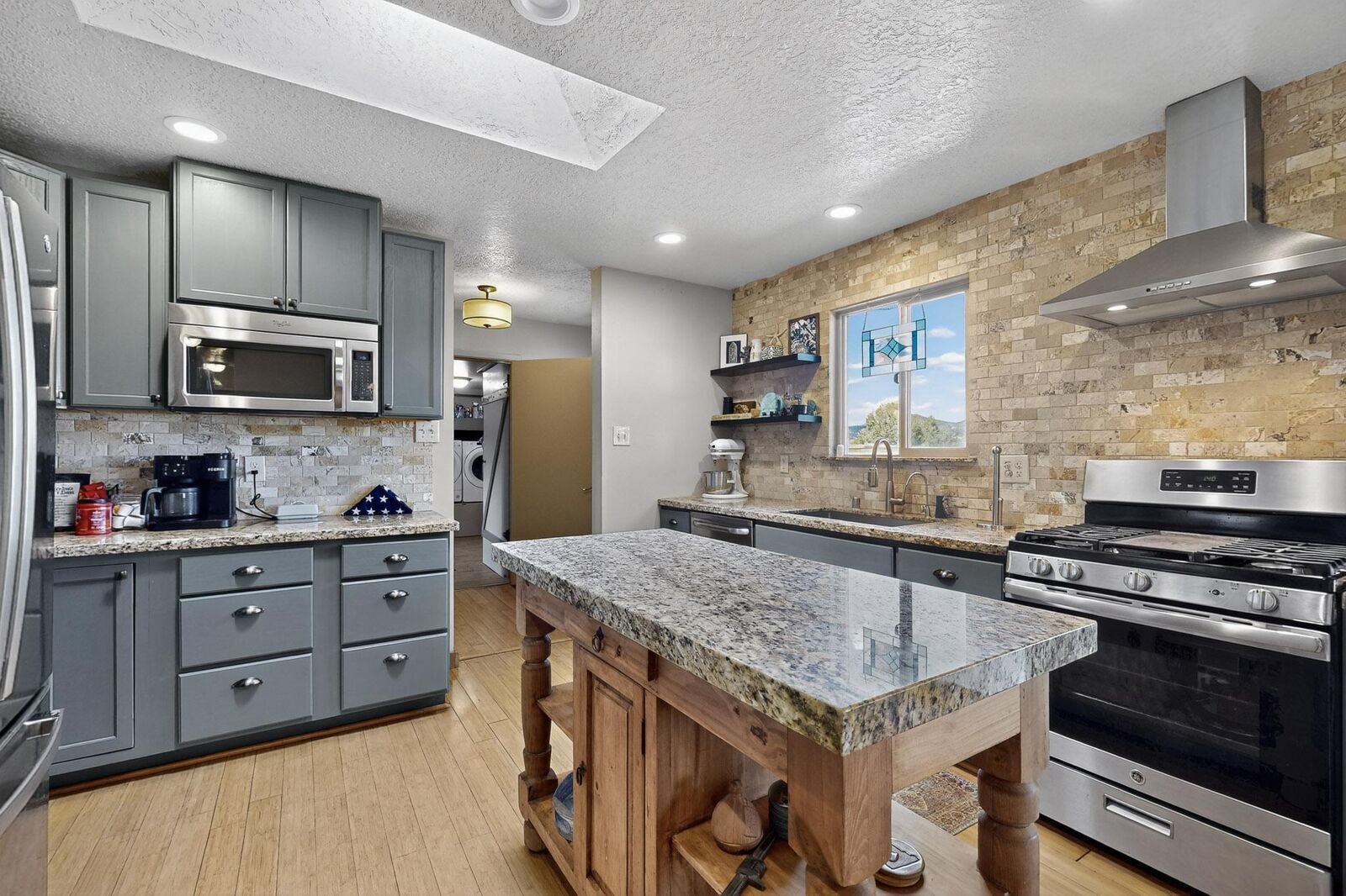 Property Photo: 439 Frost Road NM 87047