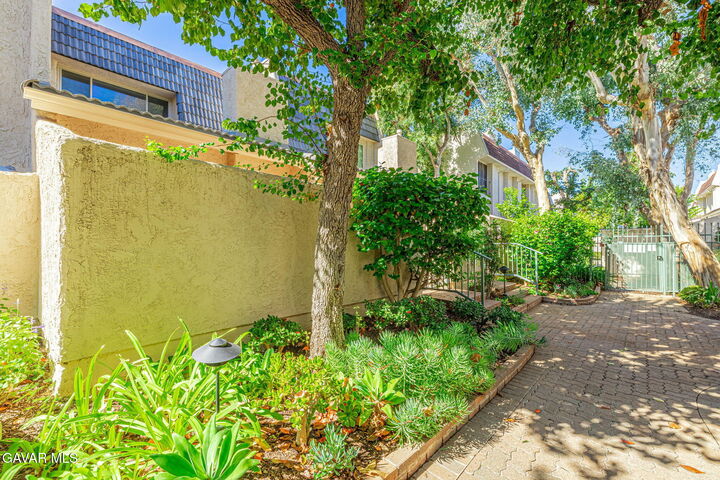 Property Photo: 22239 Erwin Street CA 91367